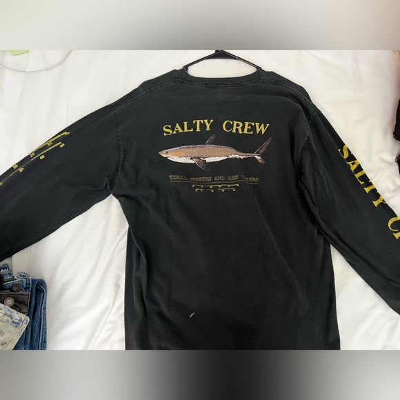 Salty dog oversized long sleeve (lrg) and salty crew oversized long sleeve (lrg) - Picture 3 of 4